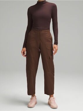 Lululemon Light Utilitech Cargo Pocket High-Rise Pant in Java